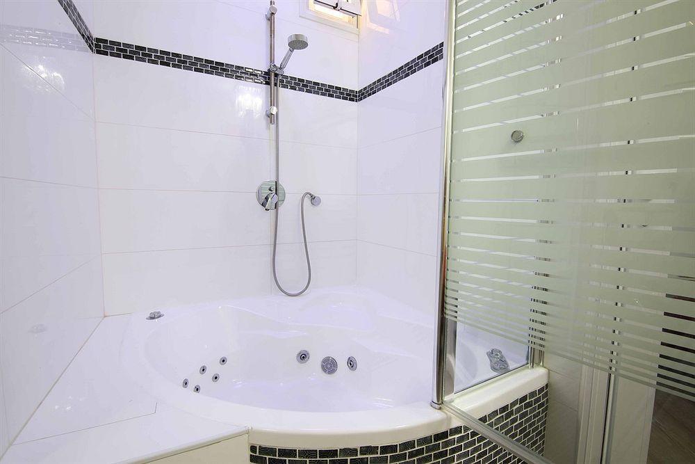 Sea Plaza Residence Haïfa Extérieur photo